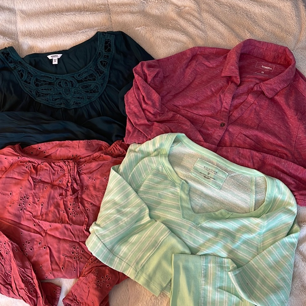 💕 Preloved Woman’s Medium Top Bundle💕